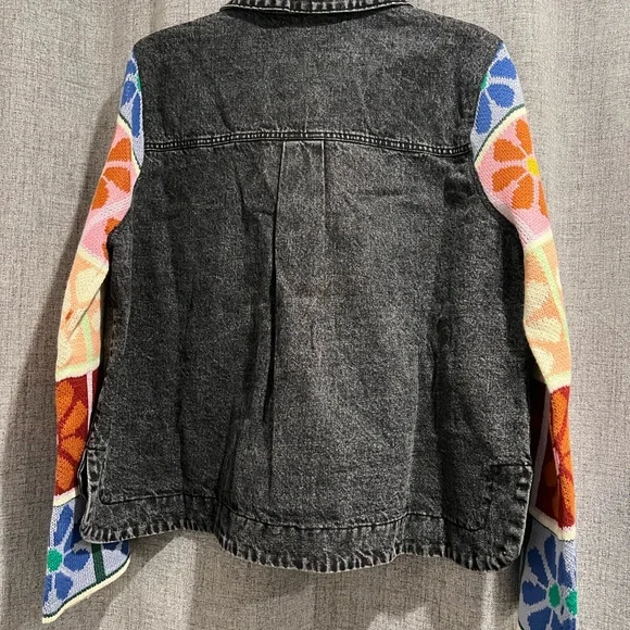 DAVI & DANI Black Denim Jacket with Floral Patchwork Sleeves - Picture 3 of 4